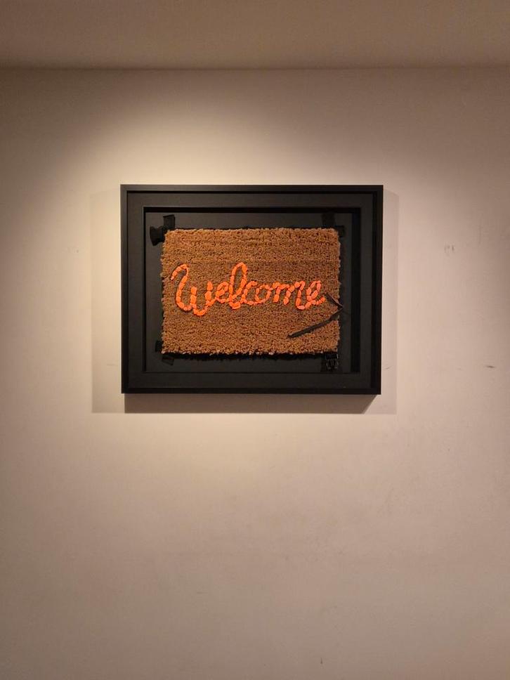 Banksy Welcome Mat – 1st Edition, Antiquités & Art, Art | Objets design, Enlèvement