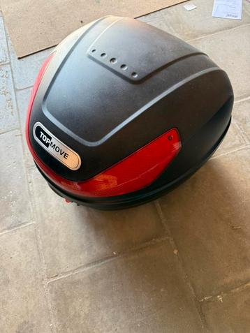 Koffer scooter/brommer/motor beschikbaar voor biedingen