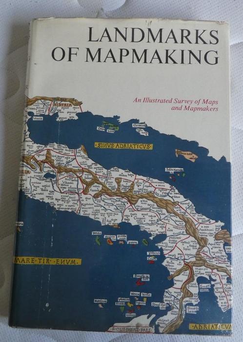Landmarks of Mapmaking - R.V. Tooley - 1968, Boeken, Atlassen en Landkaarten, Gelezen, Verzenden