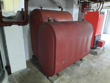 Mazout ketel + 2 vaten (1000 & 1200 L) beschikbaar voor biedingen