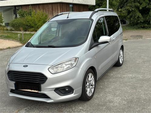 Ford Tourneo courier, Auto's, Ford, Particulier, Tourneo Courier, Benzine, 5 deurs, Handgeschakeld, Zilver of Grijs, Grijs, Stof