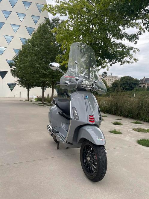 Vespa sprint A klasse, Fietsen en Brommers, Scooters | Vespa, Zo goed als nieuw, Overige modellen, Klasse A (25 km/u), Benzine