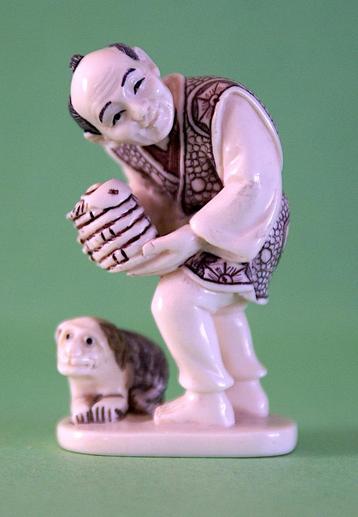 netsuke beschikbaar voor biedingen