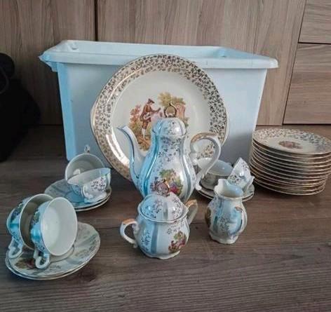 Old crockery vintage servies 9 delig, Antiek en Kunst, Antiek | Servies compleet, Ophalen of Verzenden