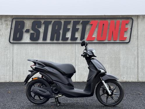 *TOTALE UITVERKOOP!! *TOPDEAL!! PAGGIO Liberty 45 S Nero Met, Fietsen en Brommers, Scooters | Vespa, Nieuw, Benzine, Ophalen