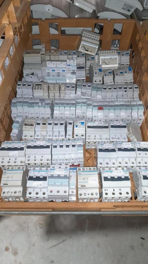 zekeringen elektrakast meterkast automaten elektrakabel, Doe-het-zelf en Bouw, Elektriciteit en Kabels, Gebruikt, Overige typen