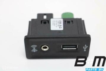 Aansluitstuk externe audiobronnen Golf Sportsvan 5G0035222 beschikbaar voor biedingen