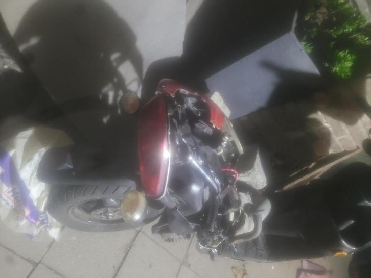 Scouter classe à, Fietsen en Brommers, Scooters | Overige merken, Gebruikt, Klasse A (25 km/u), Benzine, Ophalen