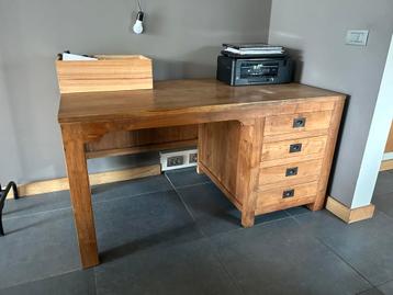 Cottage bureau van teak hout beschikbaar voor biedingen