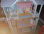 Houten poppenhuis/barbiehuis met lift, Kinderen en Baby's, Ophalen, Poppenhuis