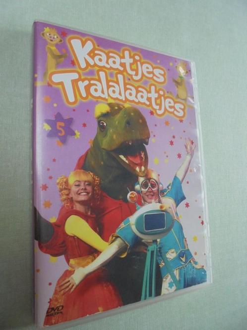 DVD Kaatjes Tralalaatjes 5, CD & DVD, DVD | Enfants & Jeunesse, Comme neuf, TV fiction, Tous les âges, Enlèvement ou Envoi
