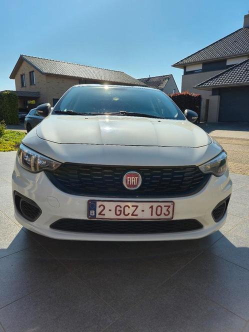 Fiat Tipo Hatchback Kombi 1.4 16V Lounge, Auto's, Fiat, Particulier, Tipo, ABS, Adaptive Cruise Control, Airbags, Airconditioning