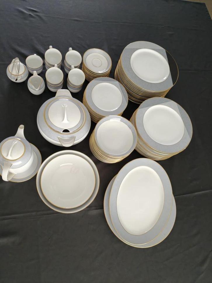 Servies, Huis en Inrichting, Keuken | Servies, Zo goed als nieuw, Compleet servies, Overige stijlen, Porselein, Ophalen