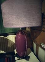 Grote paarse lamp, Ophalen