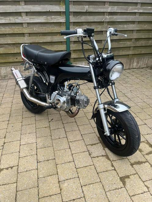 Dax B klasse, Fietsen en Brommers, Brommers | Honda, Zo goed als nieuw, Klasse B (45 km/u), Ophalen