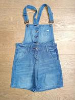 salopette court en jeans - taile 134 (9 ans), Gebruikt, Ophalen