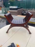 Elegant vintage houten bankje in klassieke Curule-stijl, Tuin en Terras, Ophalen of Verzenden, Zo goed als nieuw, Hardhout