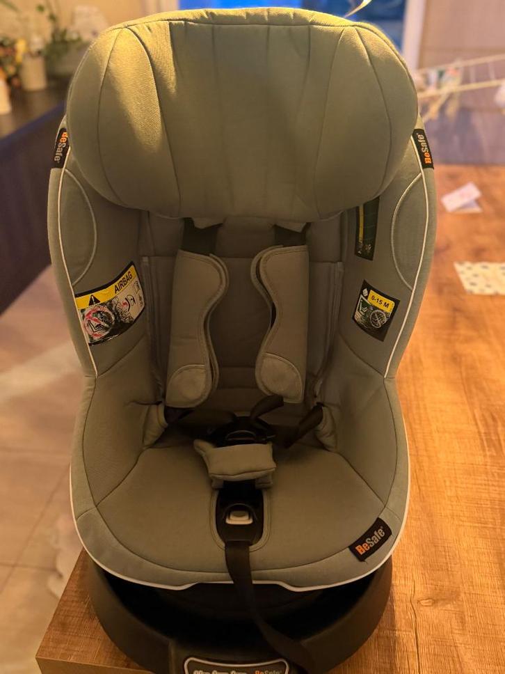 Autostoel BeSafe Izi Turn i- size, Kinderen en Baby's, Autostoeltjes, Gebruikt, Overige merken, 9 t/m 18 kg, Autogordel of Isofix