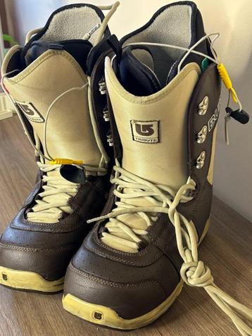 Burton Tribute Boots beschikbaar voor biedingen