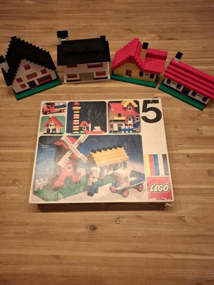 lego doos nr 5 + 4 huisjes, Kinderen en Baby's, Speelgoed | Duplo en Lego, Gebruikt, Lego, Complete set, Ophalen of Verzenden