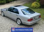 Mercedes E55 AMG 1998 | Route 66 Auctions, Auto's, 4 deurs, Mercedes-Benz, Bedrijf, Zilver of Grijs