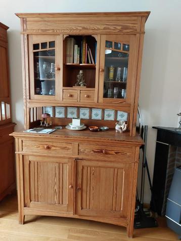 2 armoires (jumelles) type buffet en Pichpin beschikbaar voor biedingen