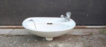 Lavabo wc beschikbaar voor biedingen