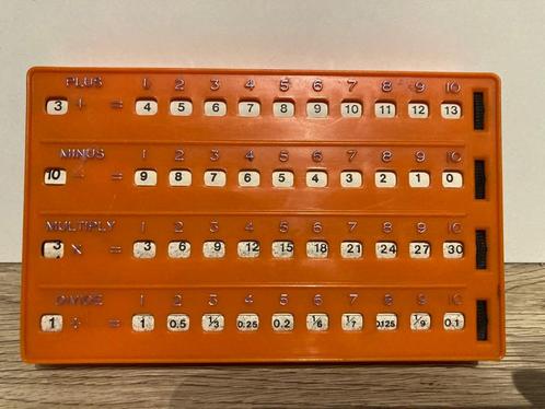 Vintage rekenmachine met wielen uit de jaren 70, Antiek en Kunst, Antiek | Kantoor en Zakelijk, Ophalen of Verzenden