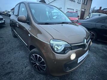 Renault Twingo 1.0i SCe Zen navi camera 12 M waarborg, Autos, Euro 6, Entreprise, Boîte manuelle, Noir