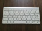 Clavier sans fil Mac QWERTY en parfait état, Informatique & Logiciels, Claviers, Comme neuf, Ergonomique, Apple, Enlèvement ou Envoi