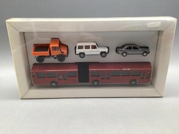 1:87 Wiking Mercedes Benz Set: Unimog G Klasse 190E O305 bus beschikbaar voor biedingen