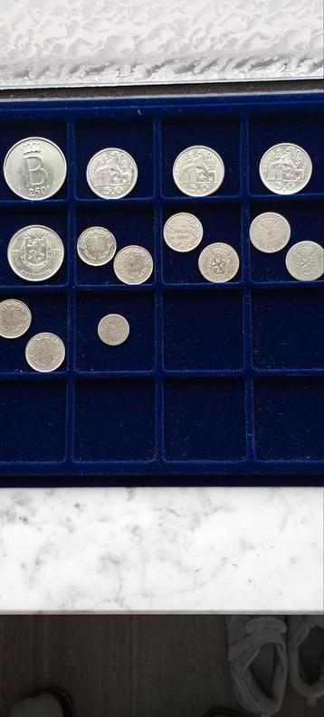 Lot Belgische zilveren munten  beschikbaar voor biedingen