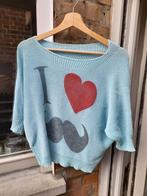 Bleekblauwe 'I love moustache' trui, Maat 38/40 (M), Blauw, Ophalen of Verzenden, Geen merk