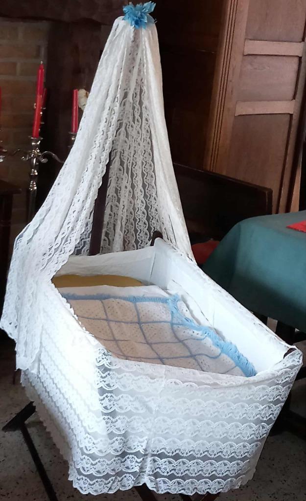 ventage  kinder wieg, Kinderen en Baby's, Kinderkamer | Bedden, Gebruikt, Minder dan 140 cm, 70 tot 85 cm, Matras, Ophalen