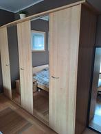 Kleerkast, bed, 2 nachtkastjes, Ophalen, Met deur(en), Gebruikt, 200 cm of meer