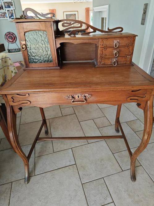 Art Nouveau kleine secretaresse in walnoot gesigneerd, Antiek en Kunst, Antiek | Meubels | Tafels, Ophalen of Verzenden