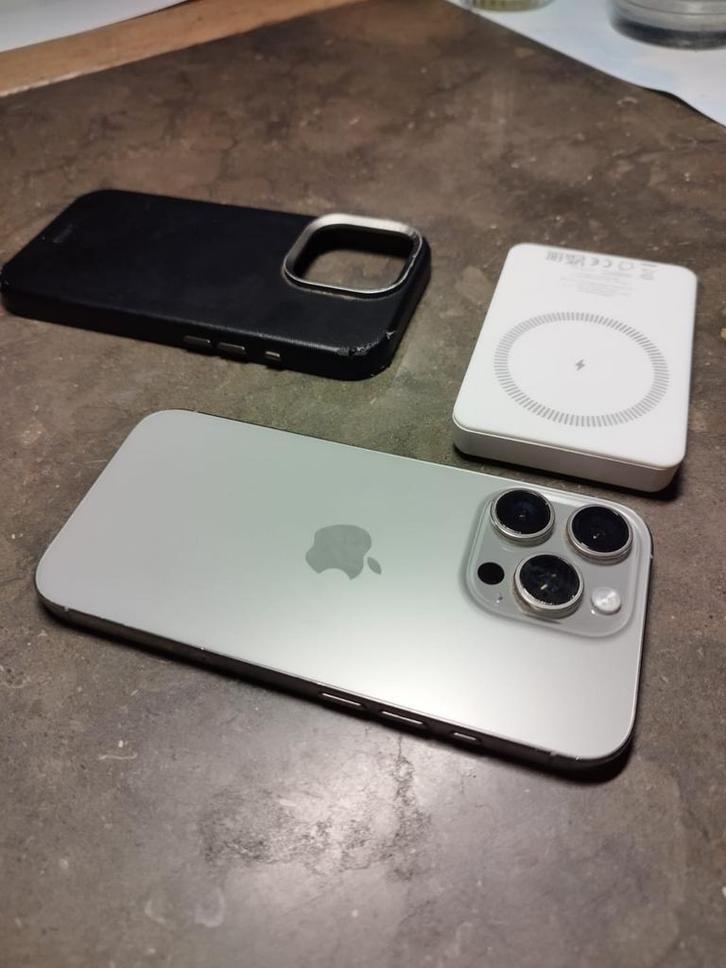 Iphone 16 pro-256gb-zeer nette staat, Telecommunicatie, Mobiele telefoons | Apple iPhone, Zo goed als nieuw, 256 GB, Zonder abonnement