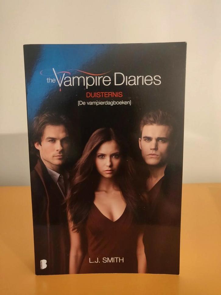 L.J. Smith - The vampire diaries: Duisternis, Boeken, Kinderboeken | Jeugd | 13 jaar en ouder, Gelezen, Fictie, Ophalen of Verzenden