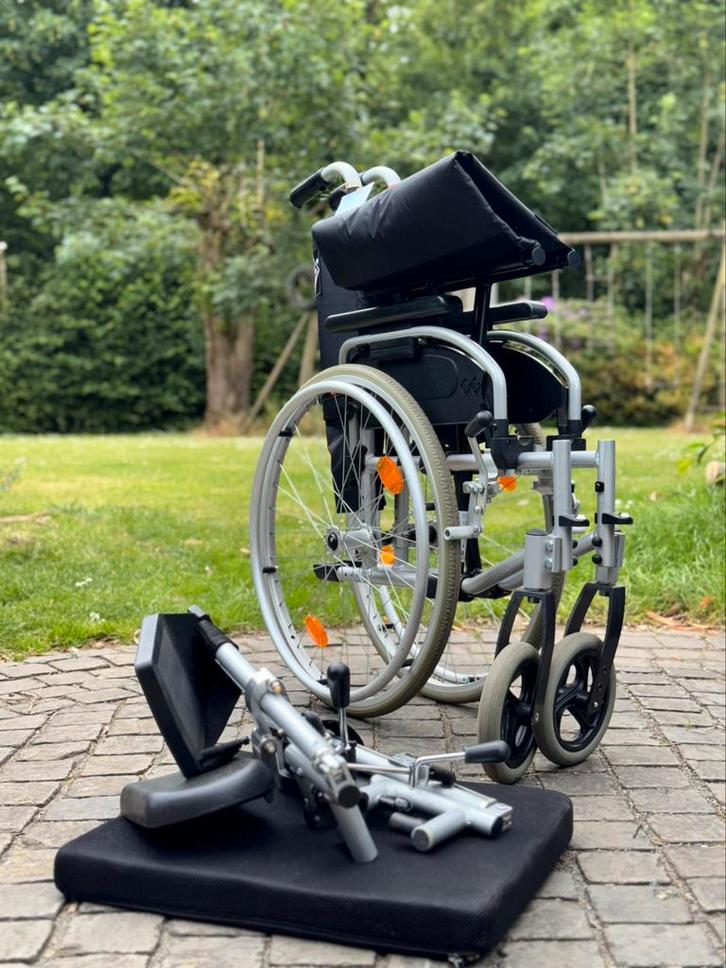 B + B Rolstoel Vouwbare | Lichtgewicht Invalide rolwagen, Diversen, Rolstoelen, Zo goed als nieuw, Handbewogen rolstoel, Inklapbaar