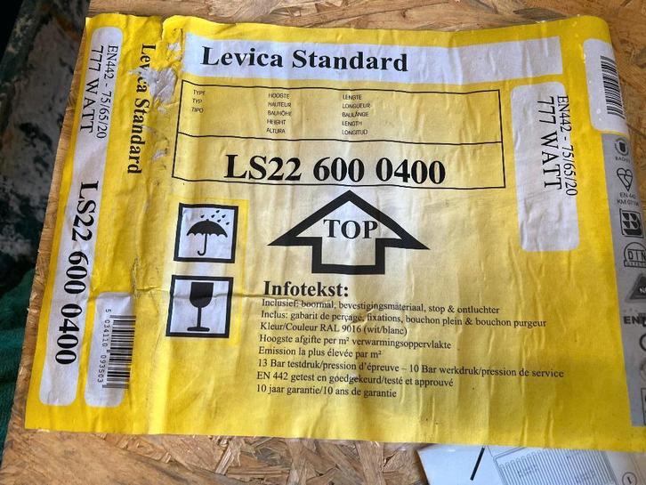 paneel radiator Hoogte 60 cm Breedte 90 cm  en 40 cm type 22, Doe-het-zelf en Bouw, Verwarming en Radiatoren, Zo goed als nieuw