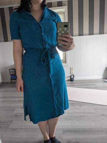 Turquoise midi-jurk beschikbaar voor biedingen