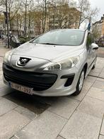 Peugeot 308 essence, Boîte manuelle, Argent ou Gris, Phares directionnels, Berline
