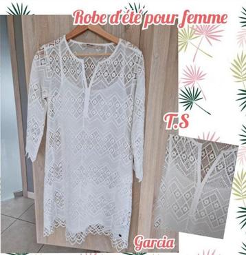 Robe d'été pour femme-blanc-Garcia -T.S beschikbaar voor biedingen