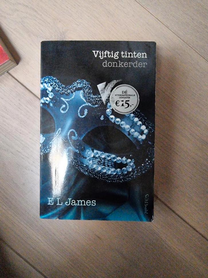 E.L. James - Vijftig tinten donkerder, Boeken, Literatuur, Zo goed als nieuw, Amerika, Ophalen of Verzenden