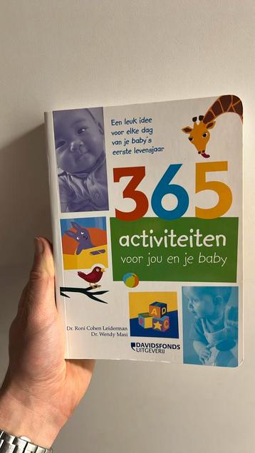 365 activiteiten voor jou en de baby beschikbaar voor biedingen