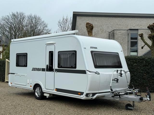 Eriba Nova Trend 445 Compleet uitgerust, Caravans en Kamperen, Caravans, Particulier, tot en met 4, 1250 - 1500 kg, Standaardzit