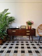 Vintage midcentury dressoir /platenspeler meubel /retro kast, Huis en Inrichting, Kasten | Dressoirs, 25 tot 50 cm, 100 tot 150 cm
