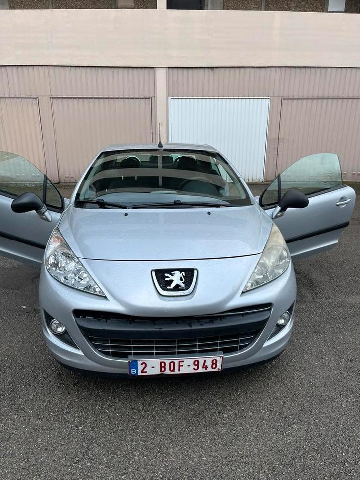 Peugeot 207 CC cabriolet essense euro 5 120 CV, Auto's, Peugeot, Particulier, ABS, Airbags, Airconditioning, Android Auto, Apple Carplay