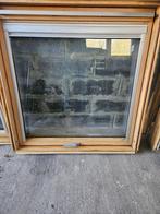 Velux 114x118 projection + raccord tuile + option montage, Doe-het-zelf en Bouw, Ophalen, Zo goed als nieuw, Dubbelglas