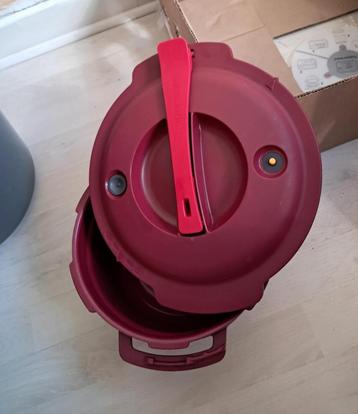 cocottes tupperware, Enlèvement ou Envoi, Utilisé, Autres matériaux, Casserole ou Cocotte-minute
